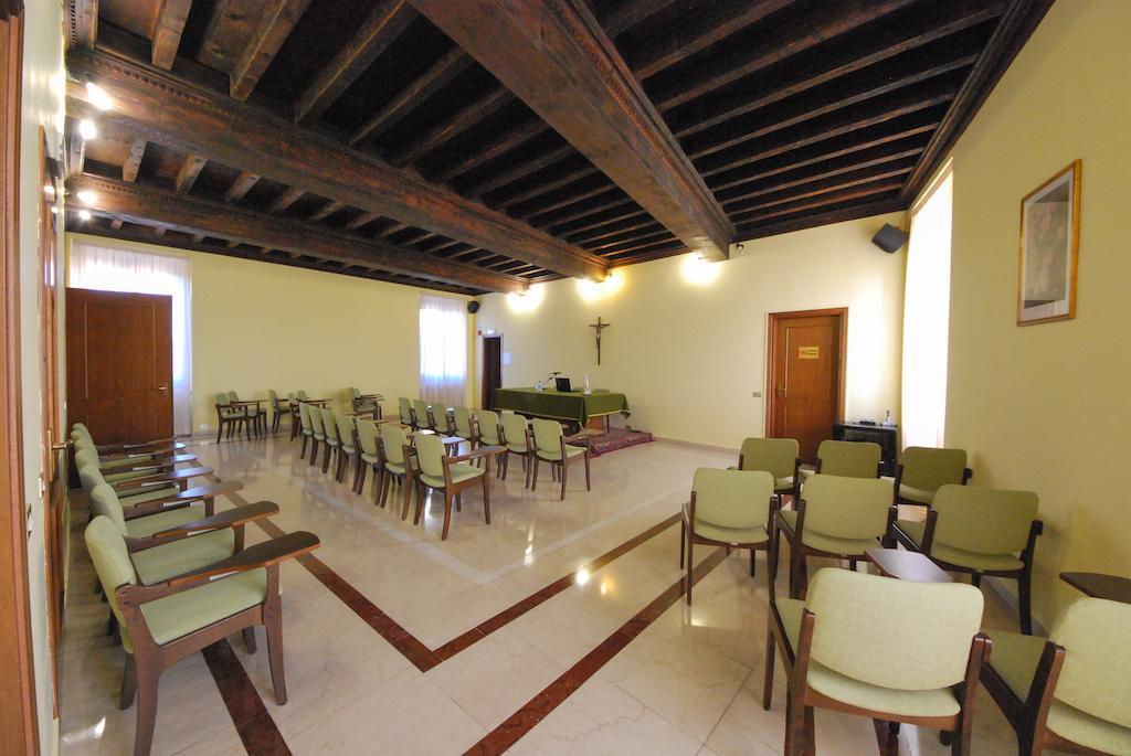 Villa Santa Maria Dell'Arco - Centro Oreb Cazzago San Martino Ngoại thất bức ảnh