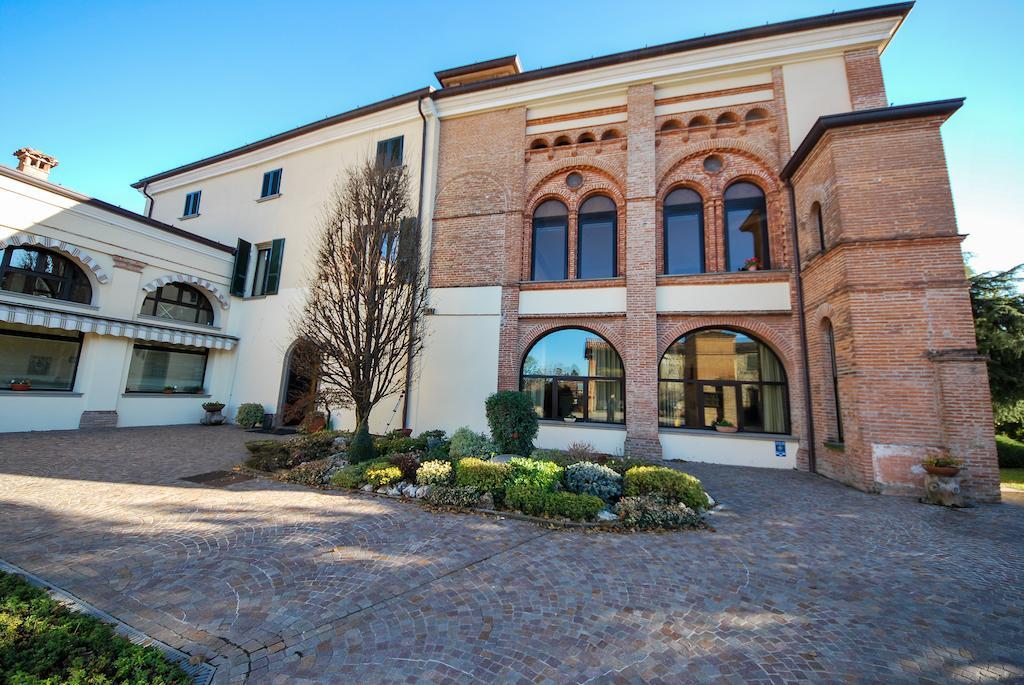 Villa Santa Maria Dell'Arco - Centro Oreb Cazzago San Martino Ngoại thất bức ảnh